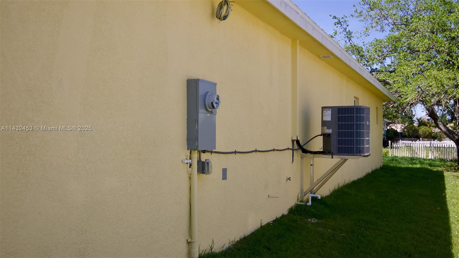 3433 Jeffcott St. Property Photo 11