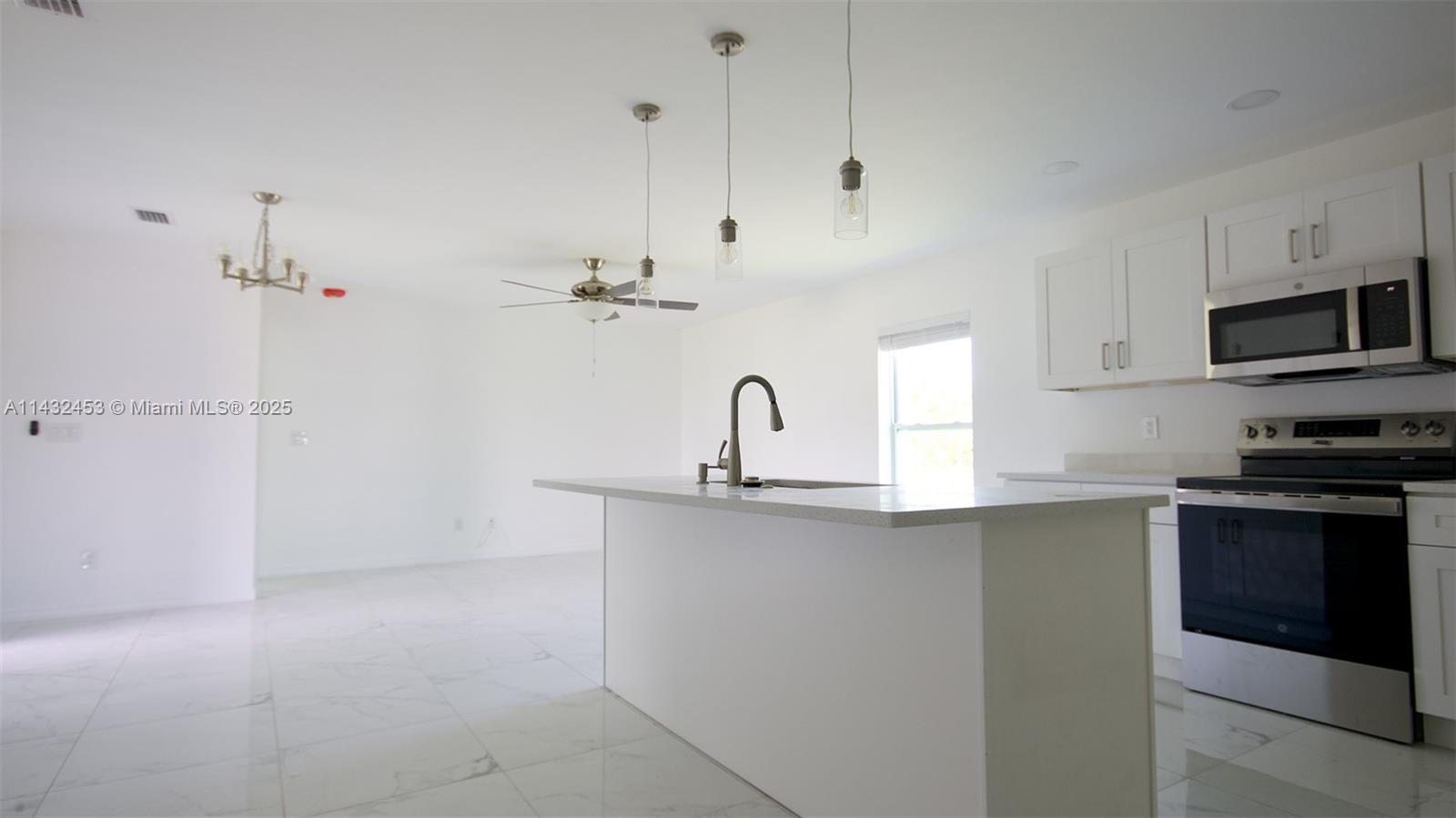 3433 Jeffcott St. Property Photo 16