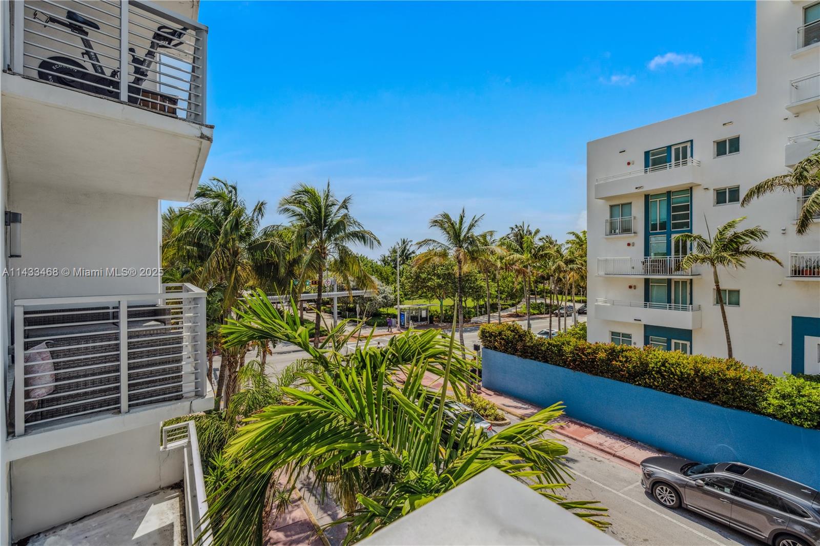 7700 Collins Ave 3 Property Photo 3