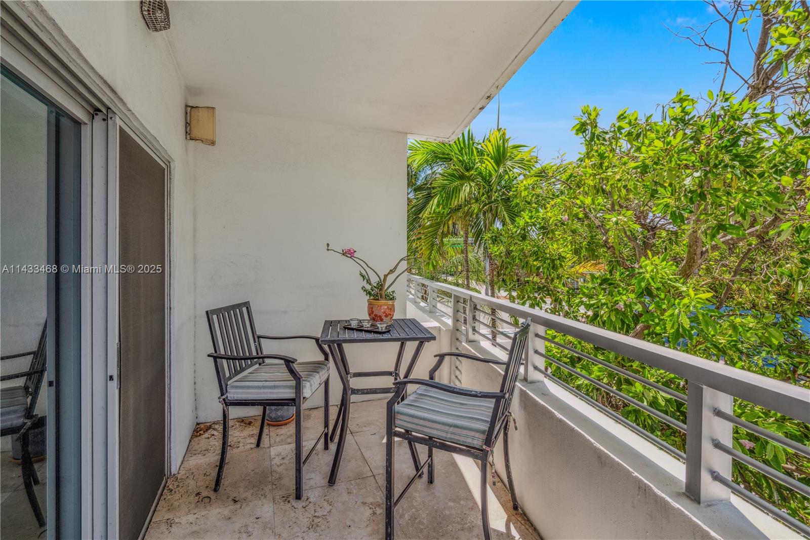 7700 Collins Ave 3 Property Photo 6