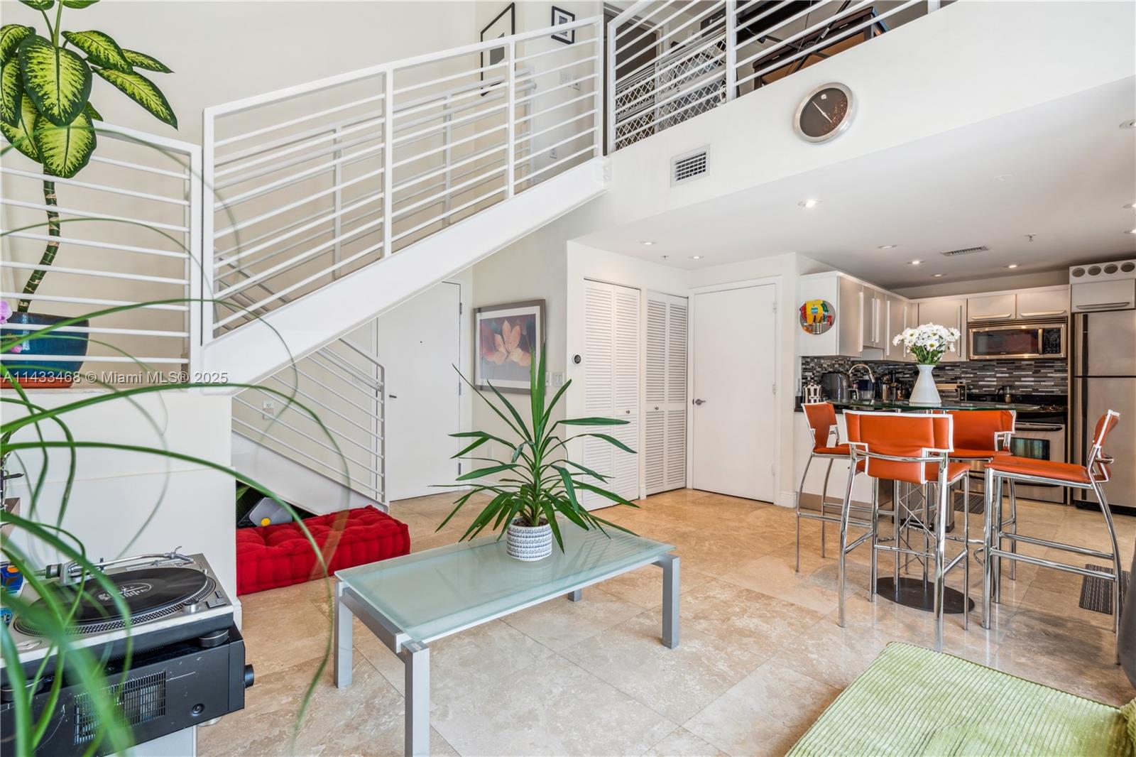 7700 Collins Ave 3 Property Photo 10