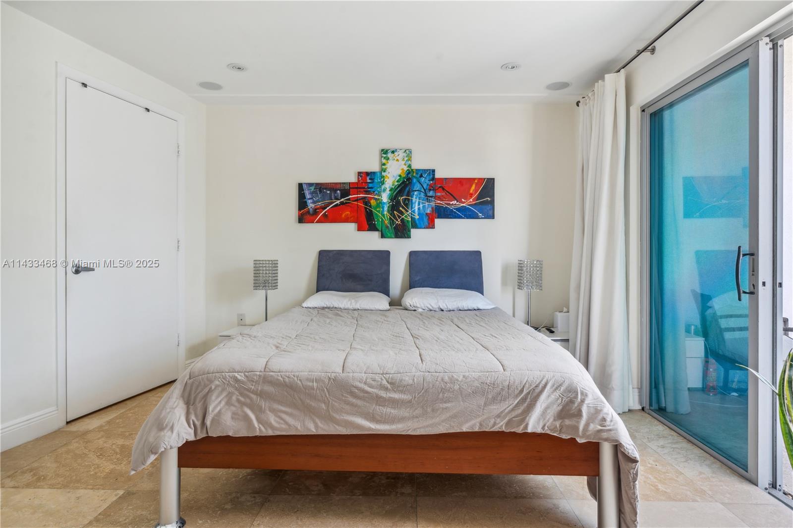 7700 Collins Ave 3 Property Photo 14