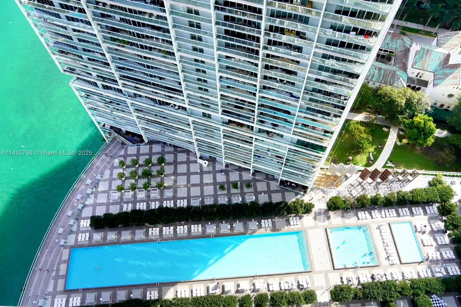 475 Brickell Ave 4409 Property Photo 3