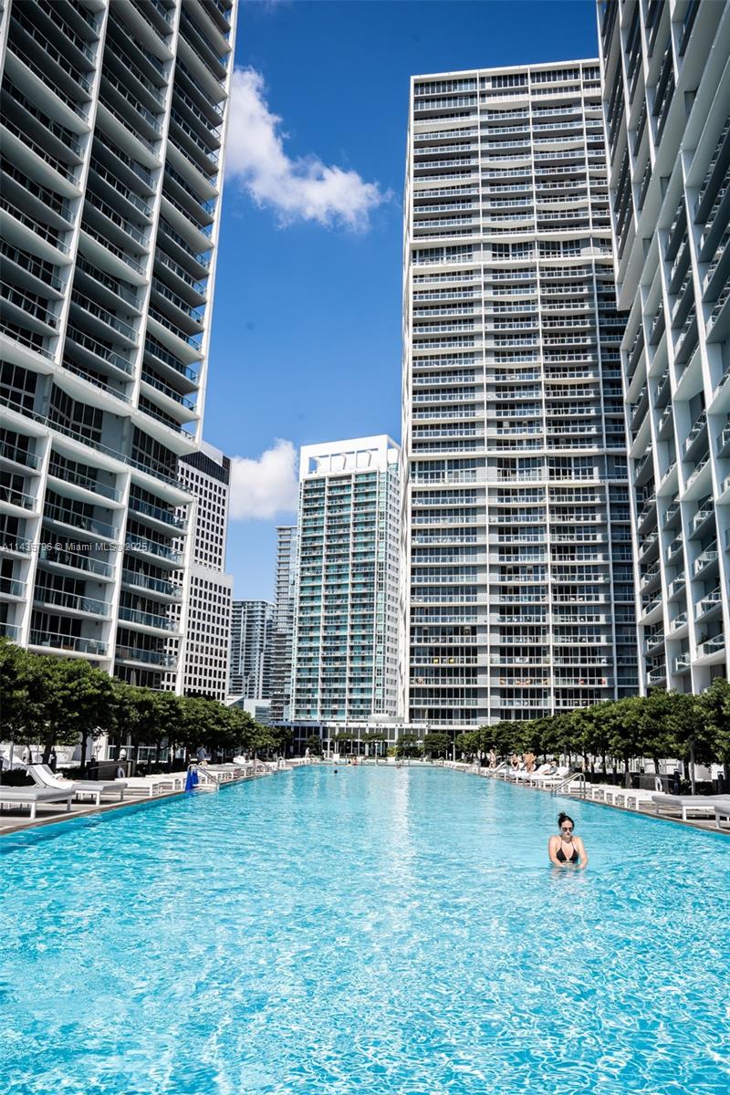 475 Brickell Ave 4409 Property Photo 4