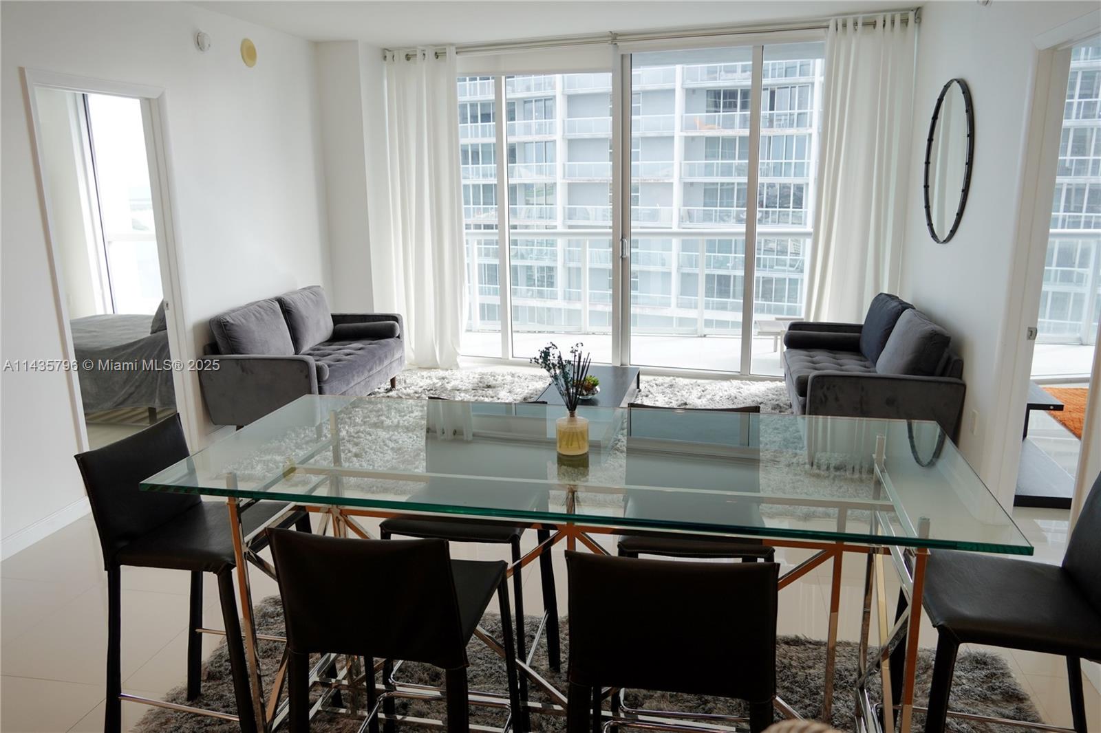 475 Brickell Ave 4409 Property Photo 6