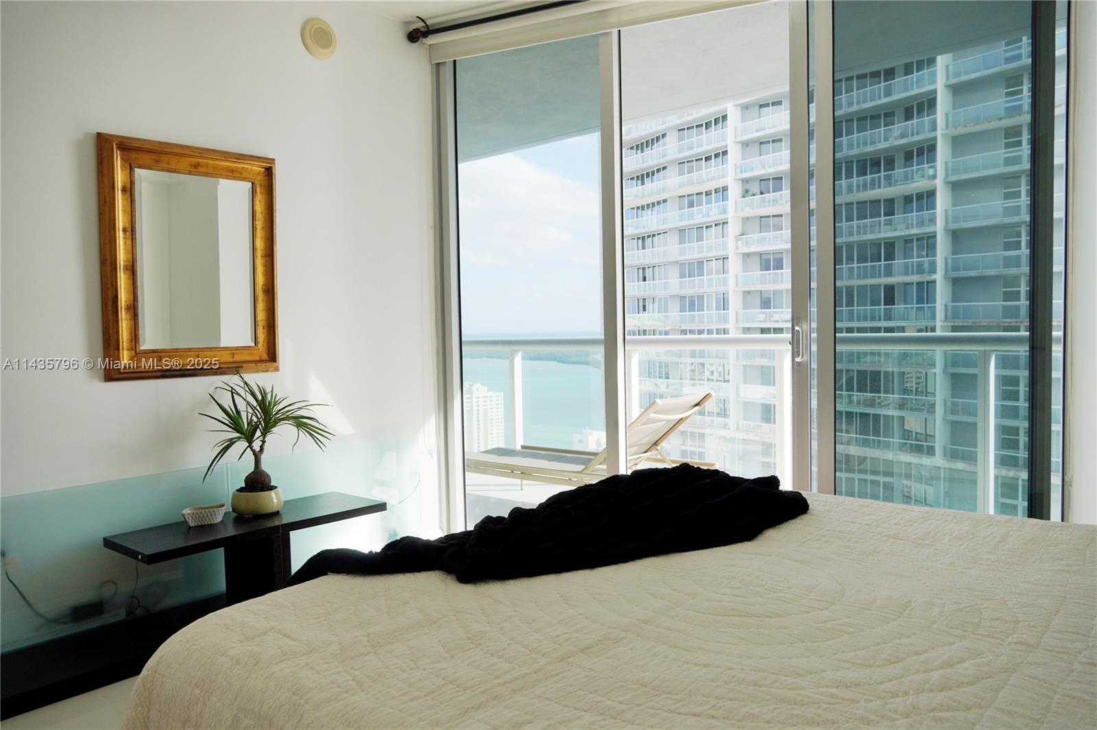 475 Brickell Ave 4409 Property Photo 8