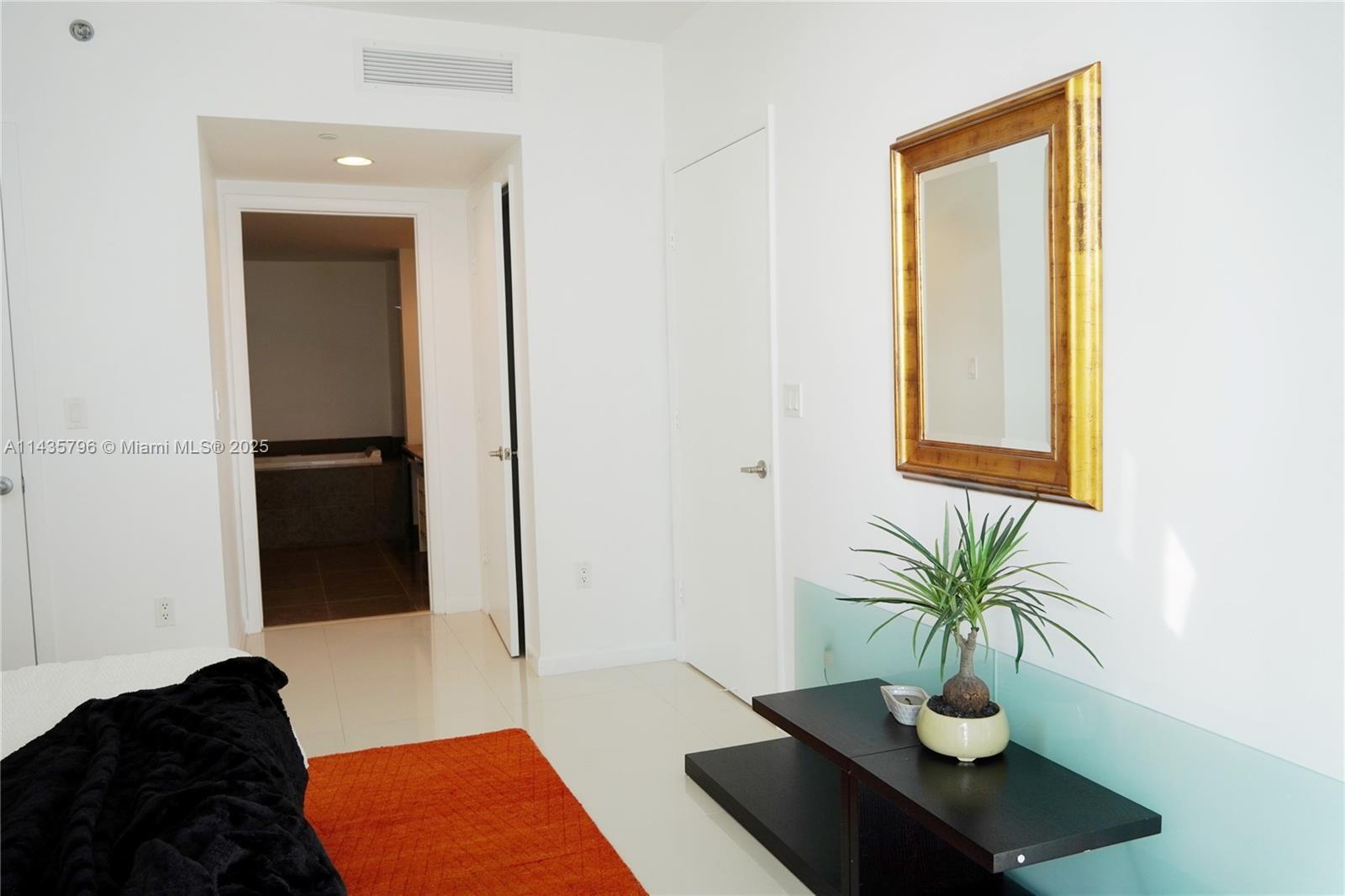 475 Brickell Ave 4409 Property Photo 9