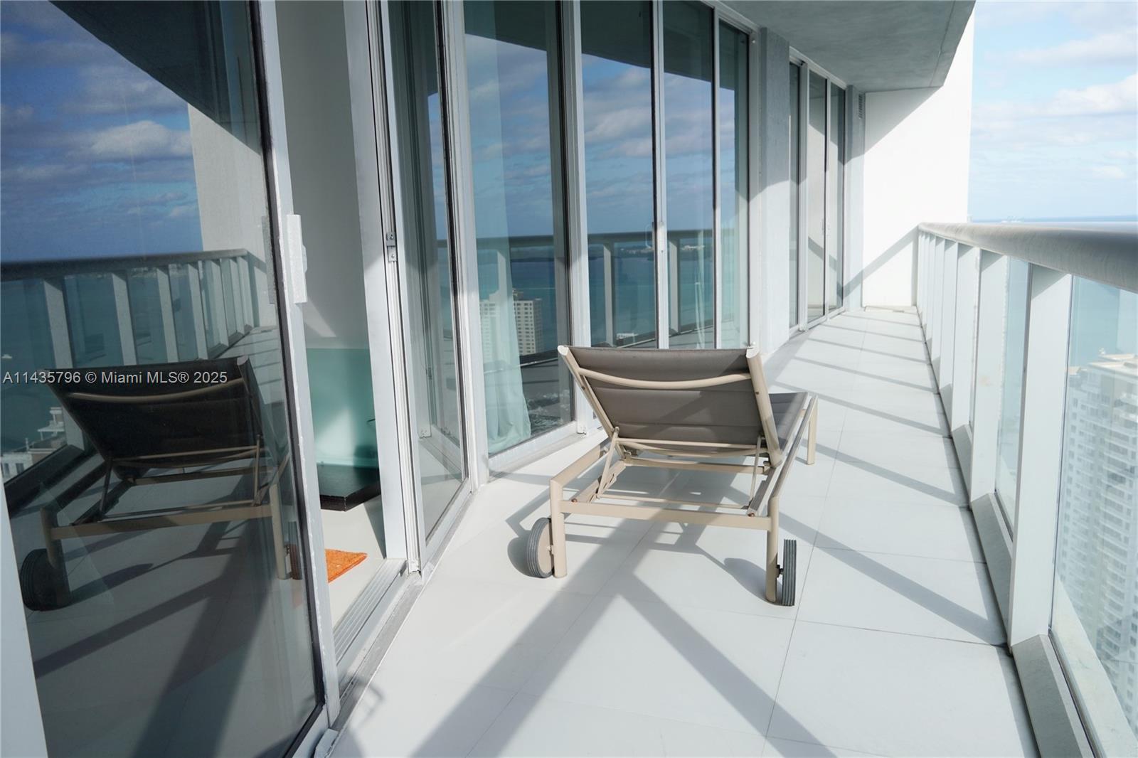 475 Brickell Ave 4409 Property Photo 10