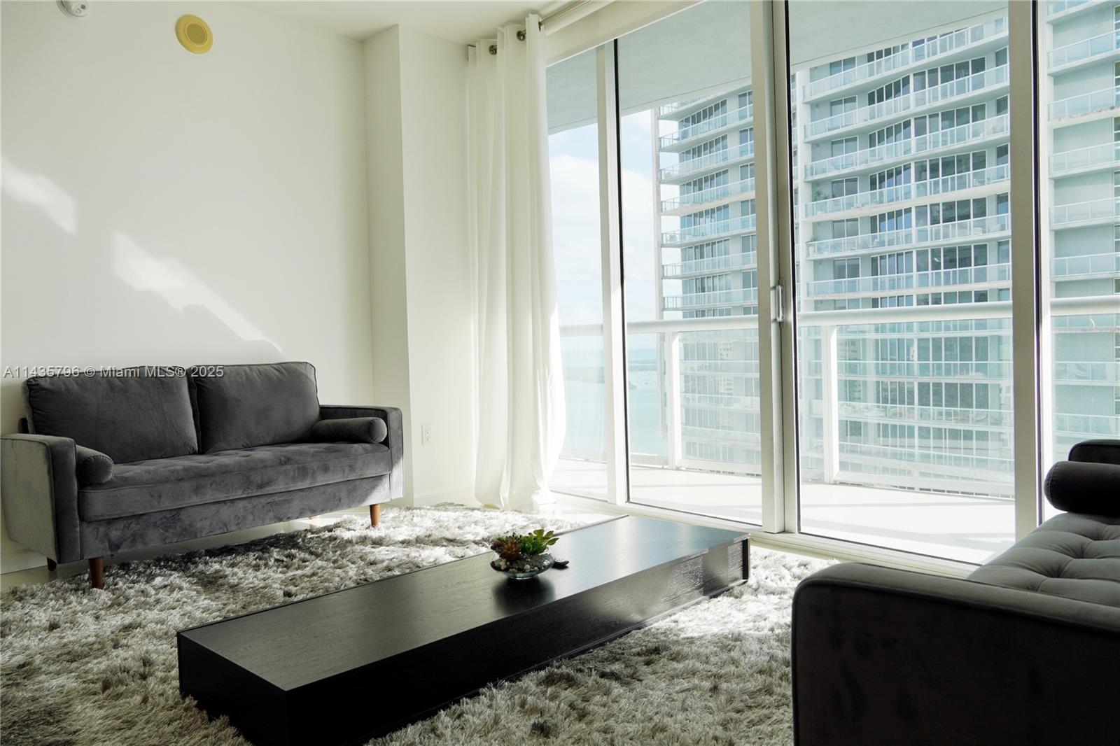 475 Brickell Ave 4409 Property Photo 12