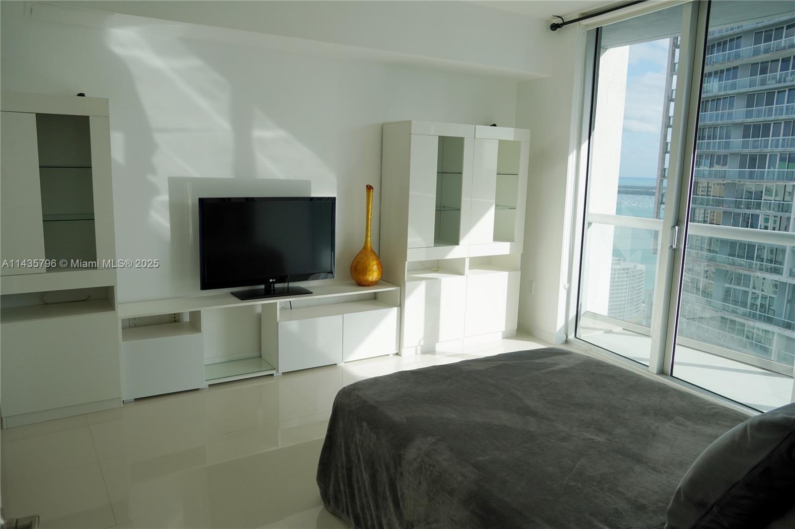 475 Brickell Ave 4409 Property Photo 16