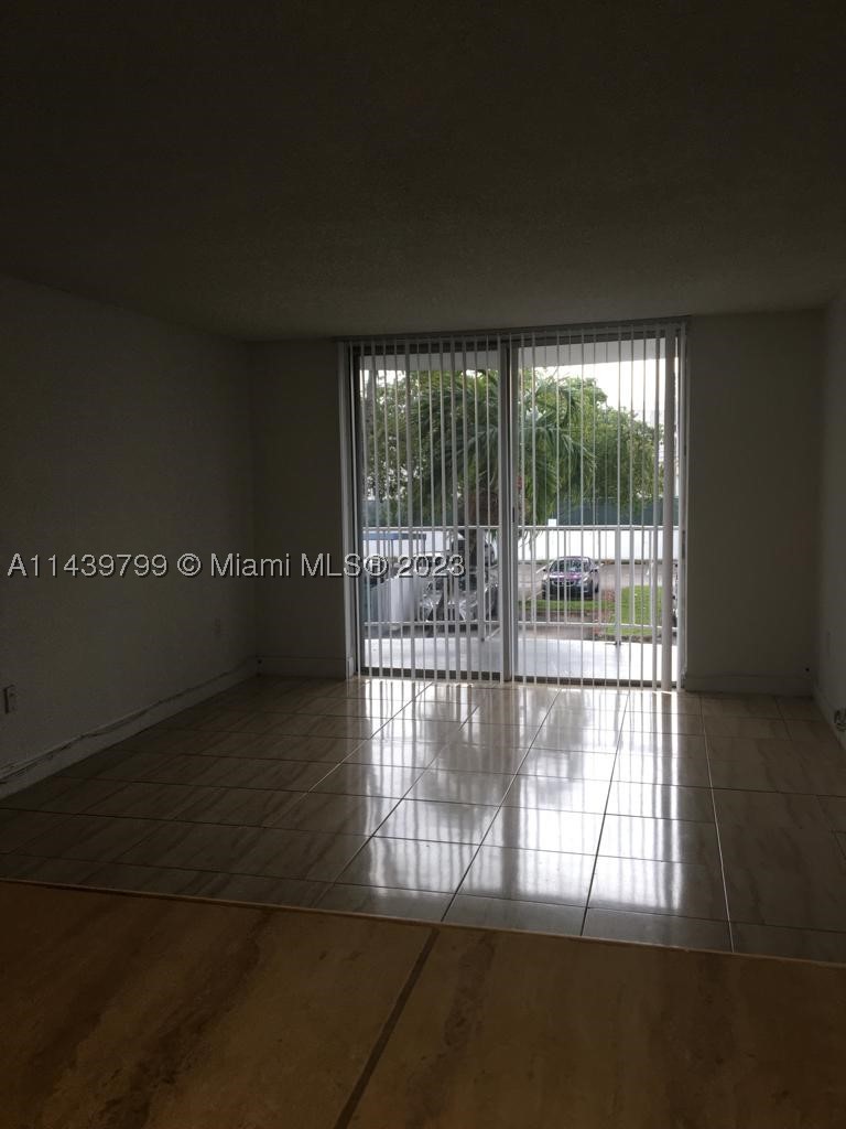 498 Nw 165th St Rd D205 Property Photo 1