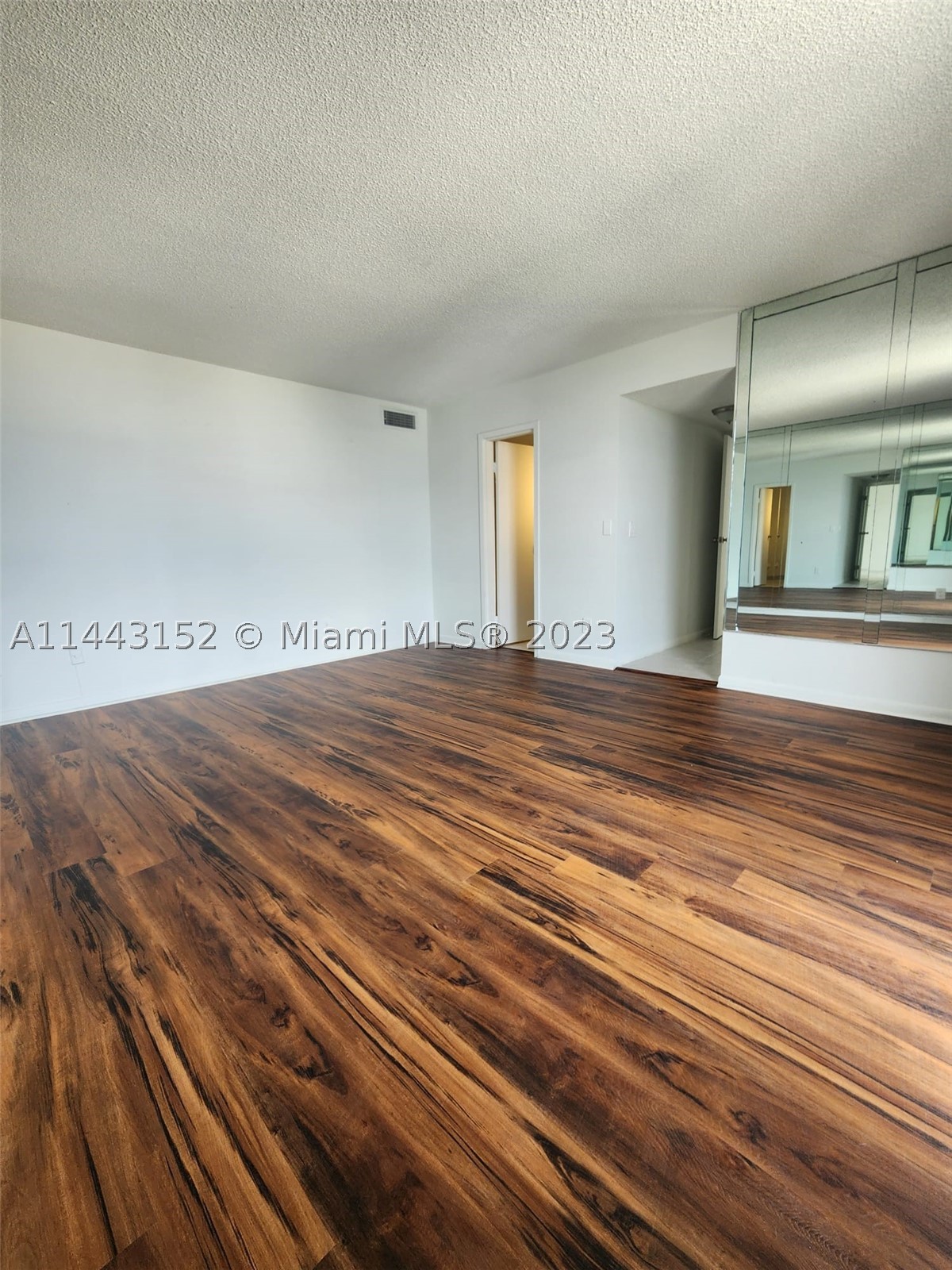 13499 Biscayne Blvd 1513 Property Photo 10