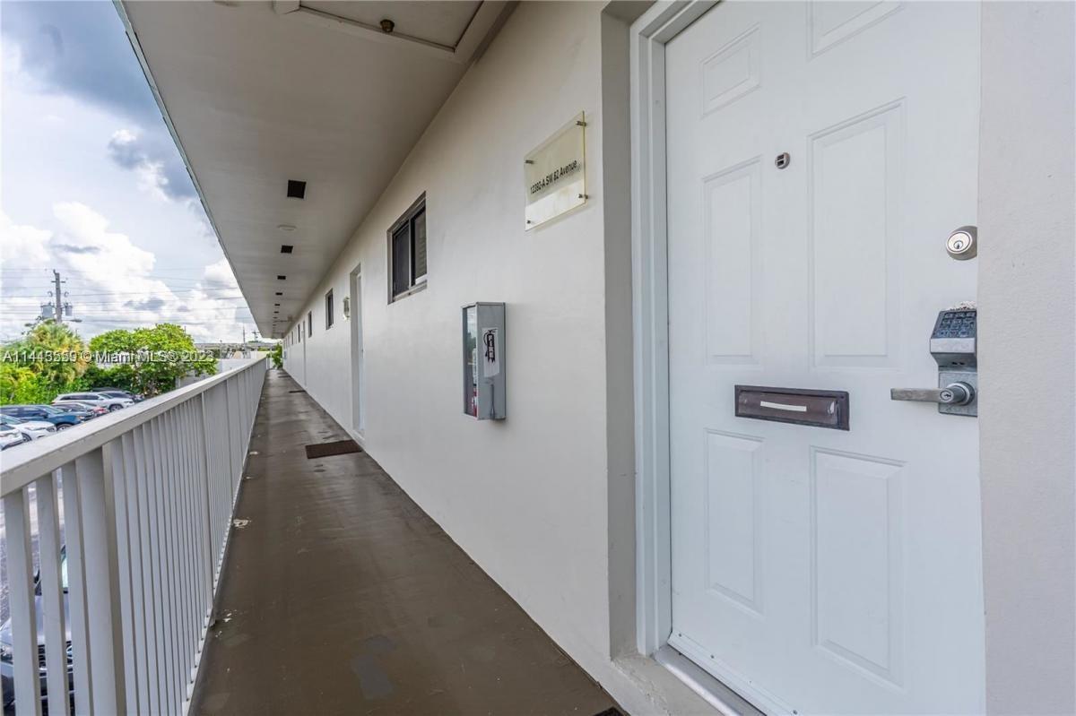 12388-12390 Sw 82nd Ave 12388 & 12390 Property Photo 13