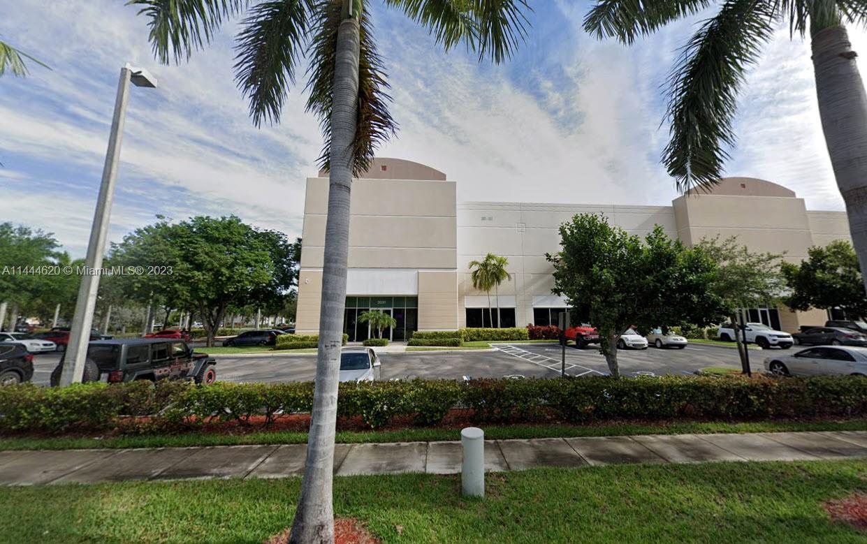 A11444620 Property Photo 3