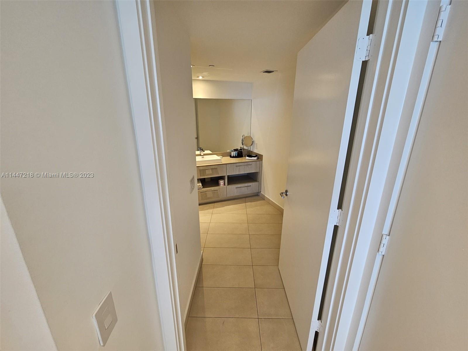 4111 S Ocean Dr 3308 Property Photo 16