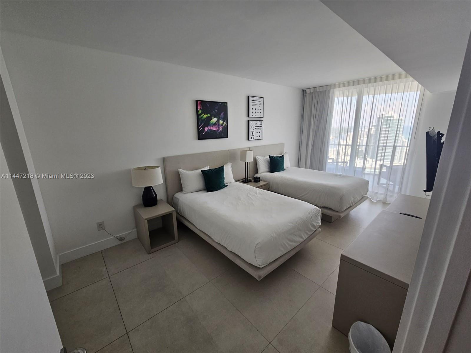 4111 S Ocean Dr 3308 Property Photo 17