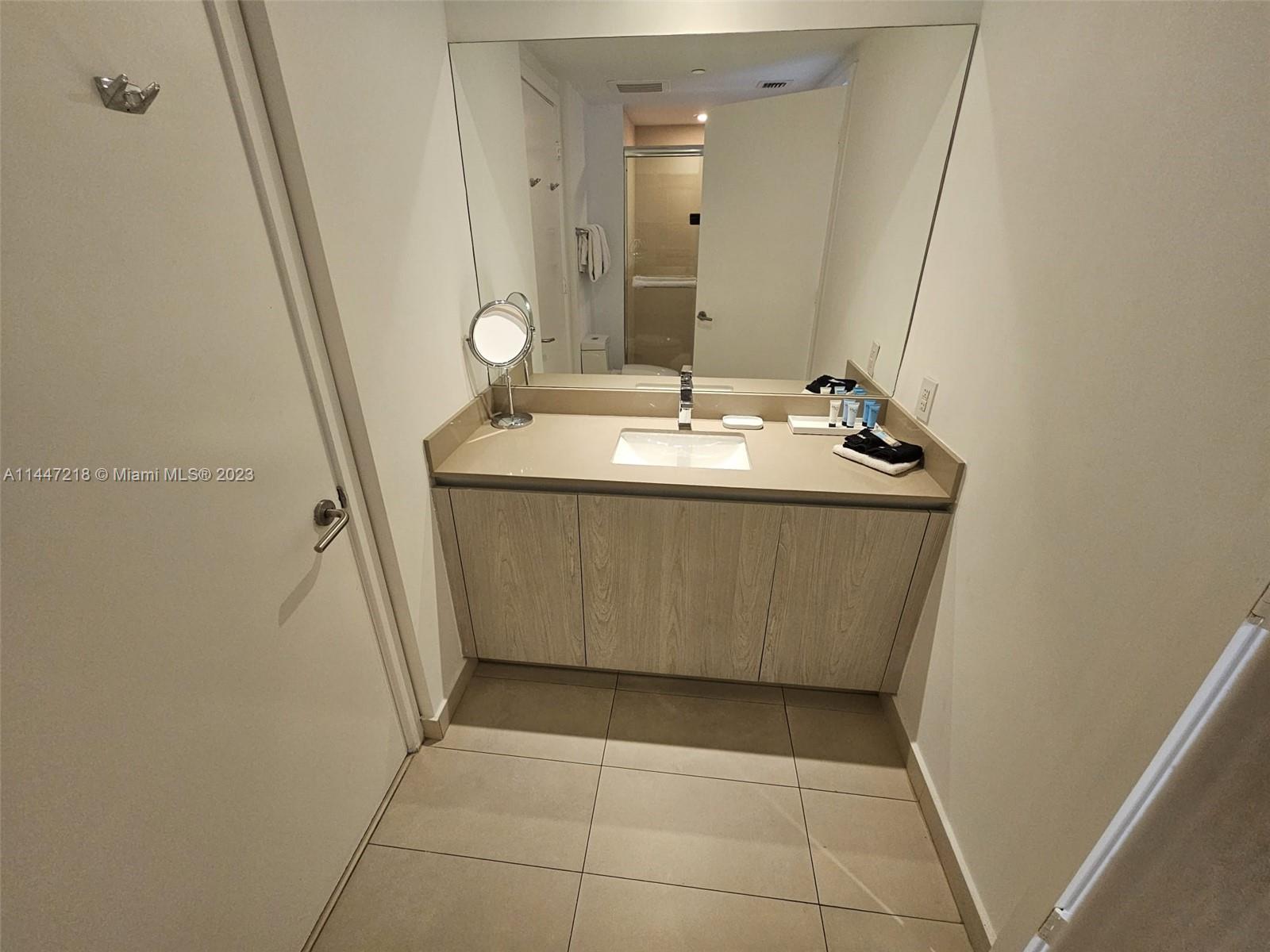 4111 S Ocean Dr 3308 Property Photo 19