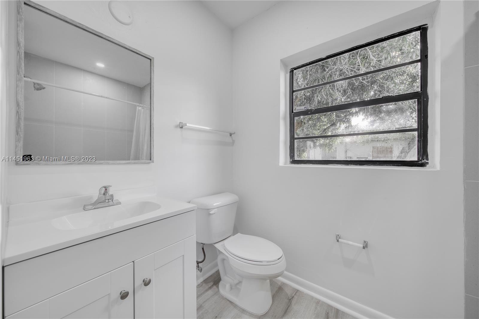 1291 Nw 40th St A Property Photo 12