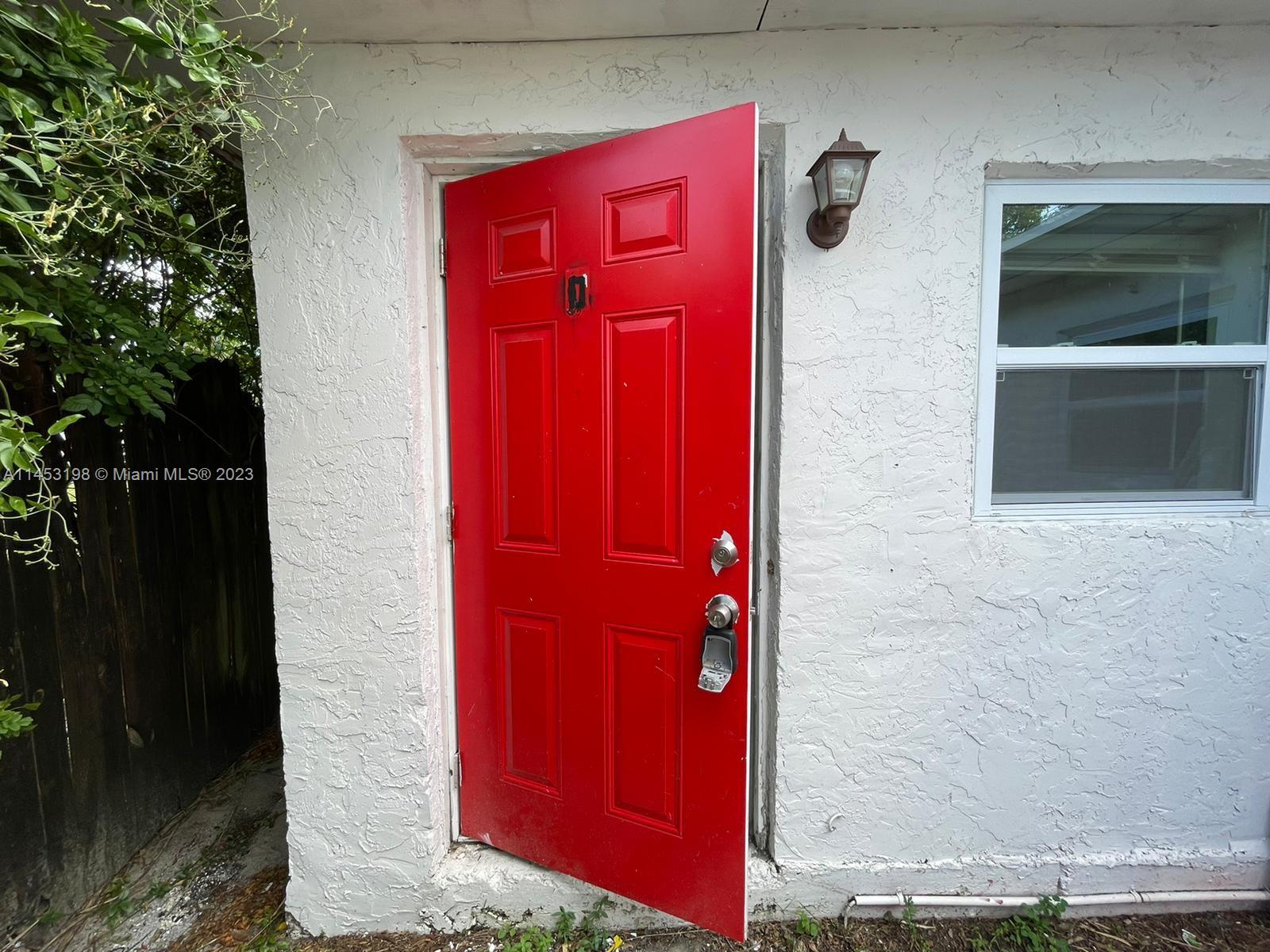 1160 W 26th Ct D Property Photo