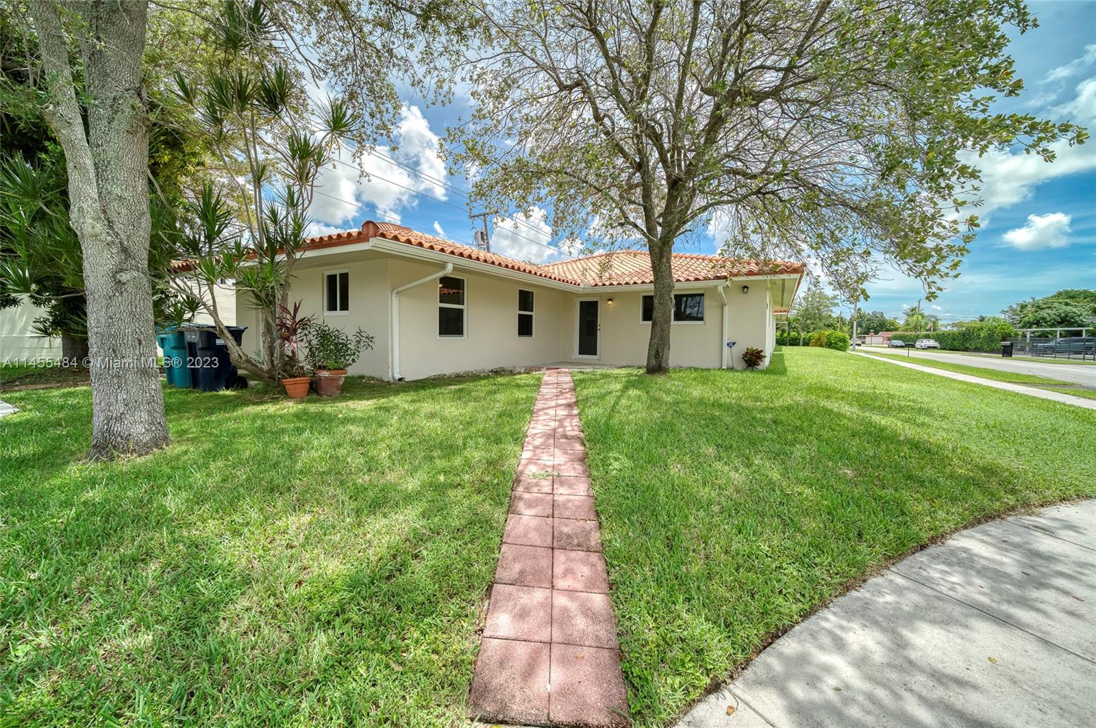 9557 Sw 40th Ter 9557 Property Photo
