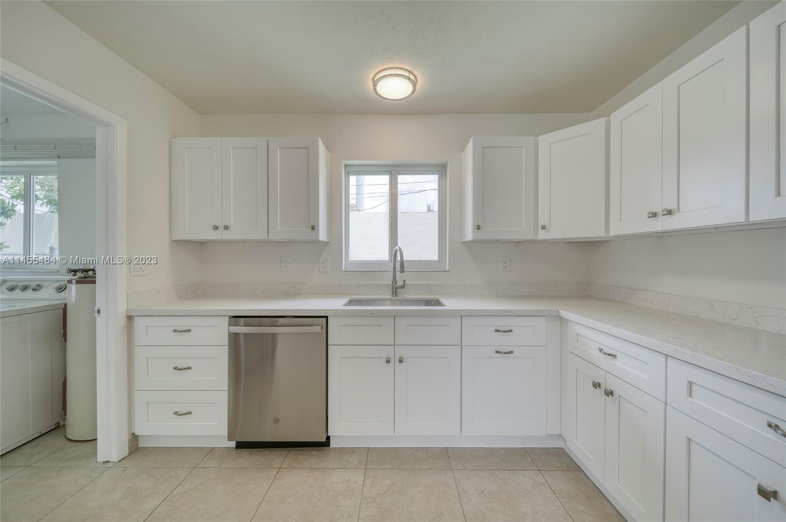 9557 Sw 40th Ter 9557 Property Photo 5