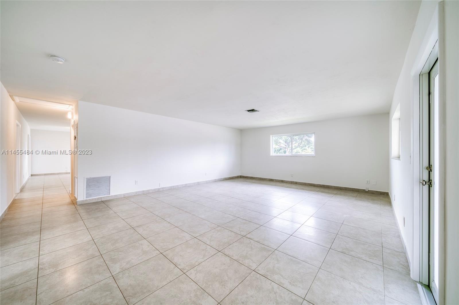 9557 Sw 40th Ter 9557 Property Photo 7