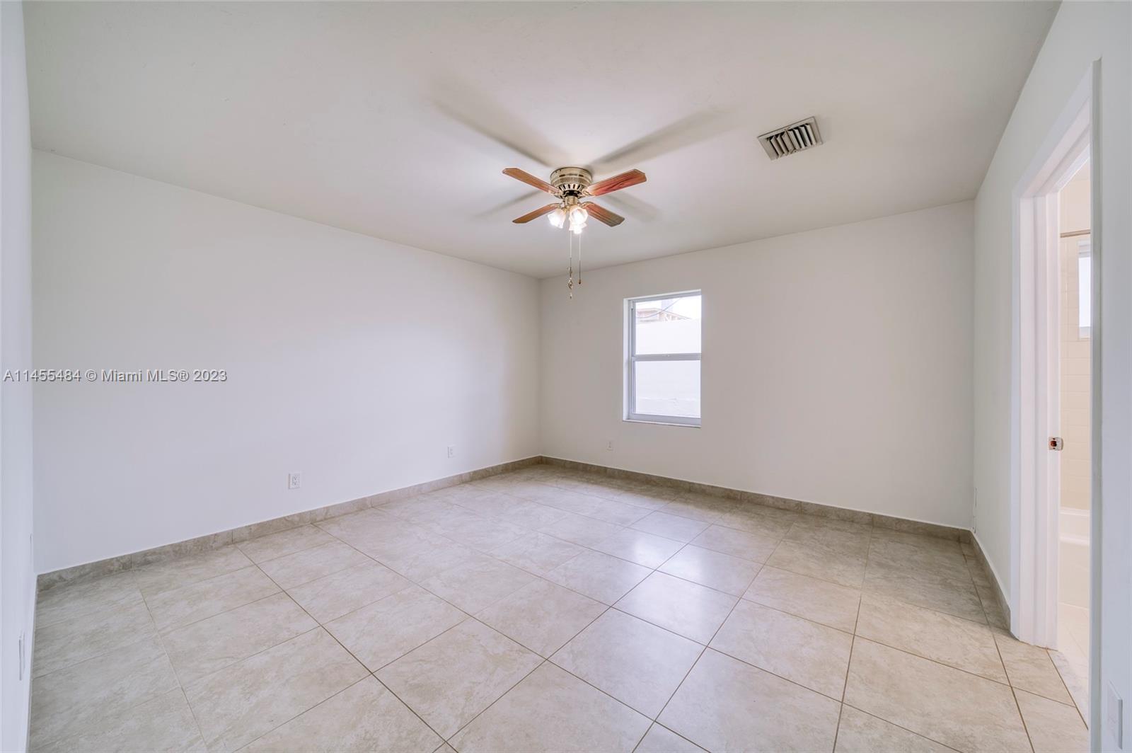 9557 Sw 40th Ter 9557 Property Photo 9
