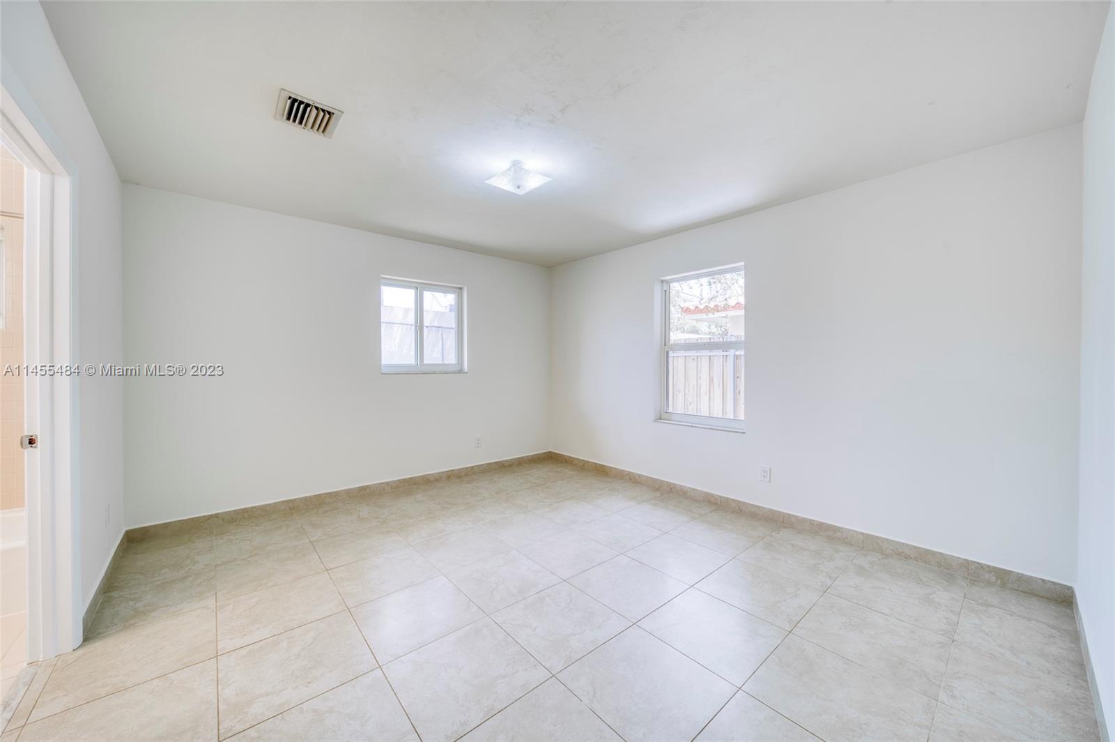 9557 Sw 40th Ter 9557 Property Photo 15