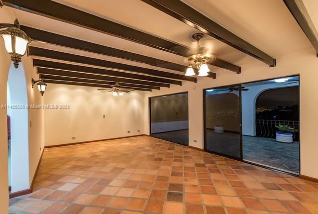 800 S Del Cementerio Property Photo 11