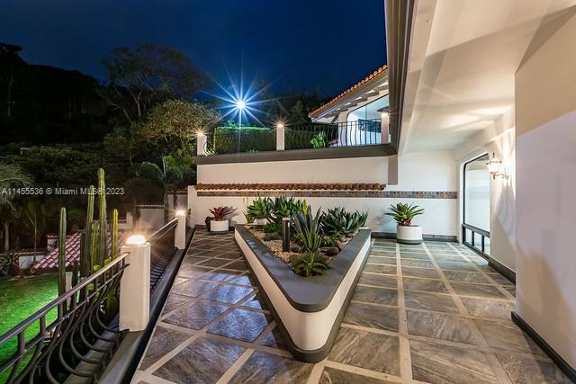 800 S Del Cementerio Property Photo 19