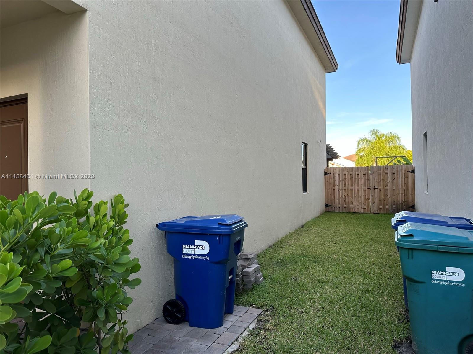 25343 Sw 109th Ave Property Photo 22
