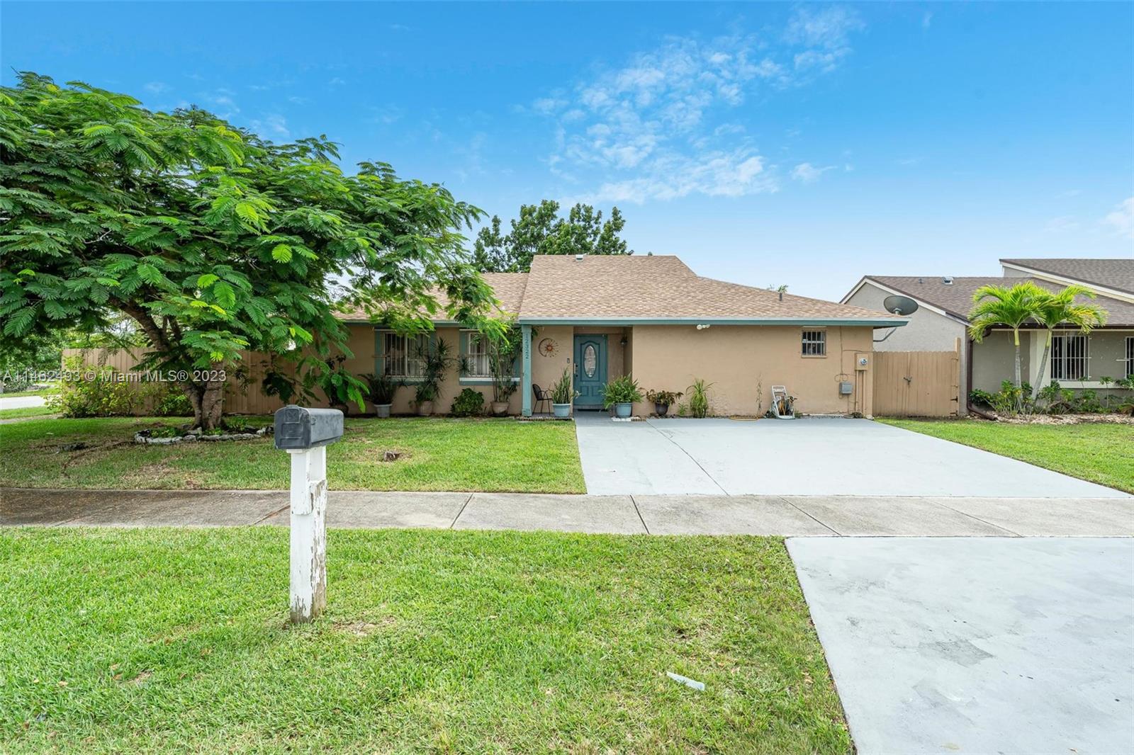 12322 SW 203rd Ter Property Photo 1