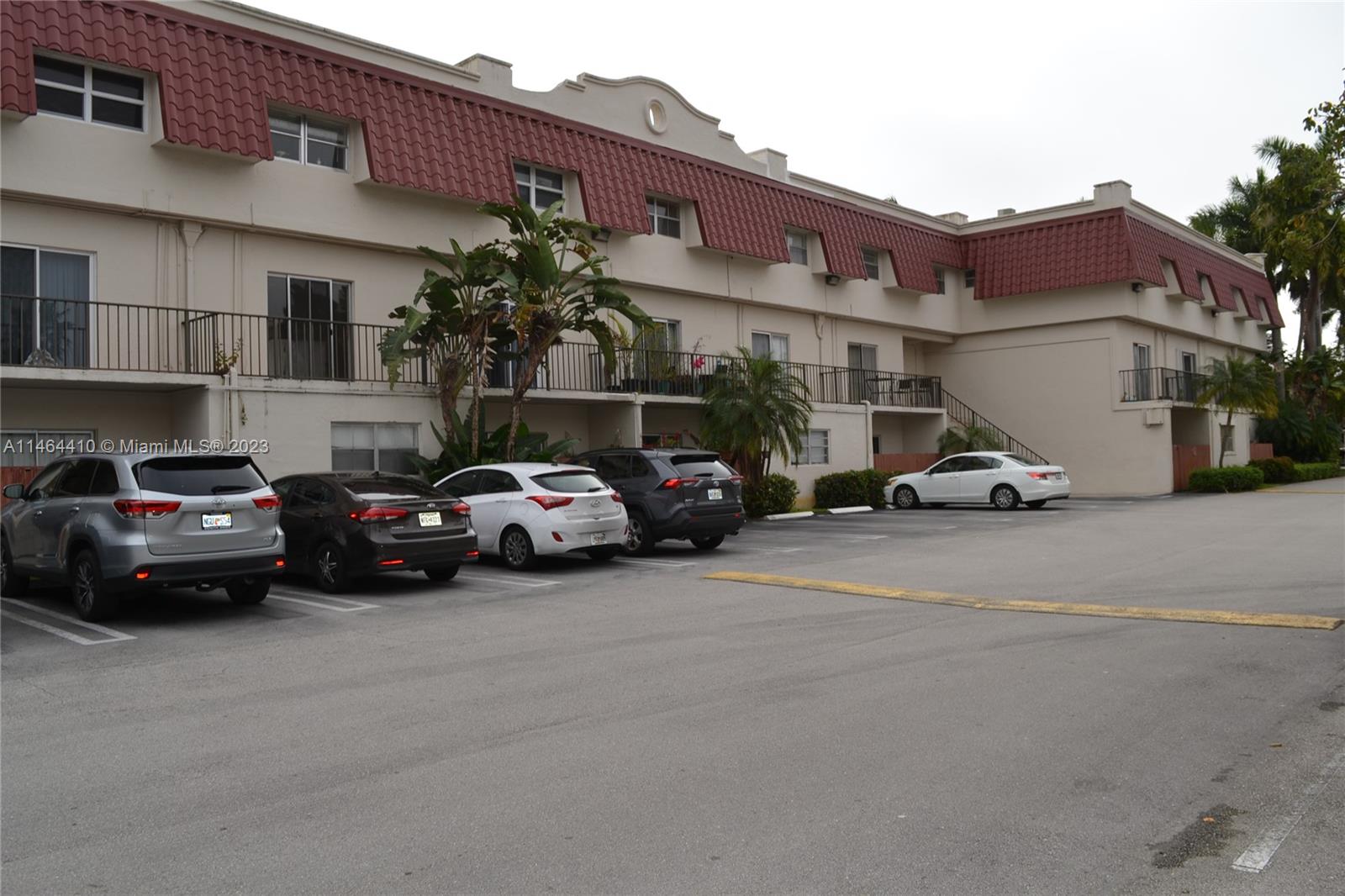 6709 N Kendall Dr 207 Property Photo 15