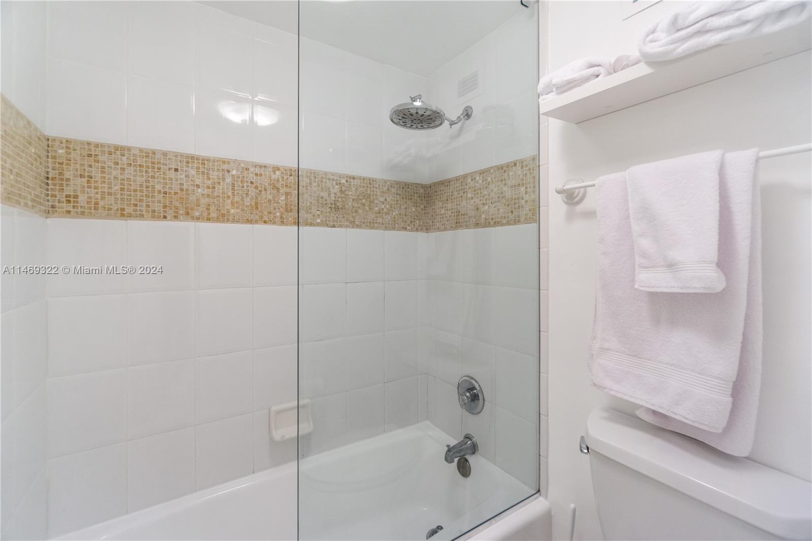 100 Lincoln Rd 1043 Property Photo 11