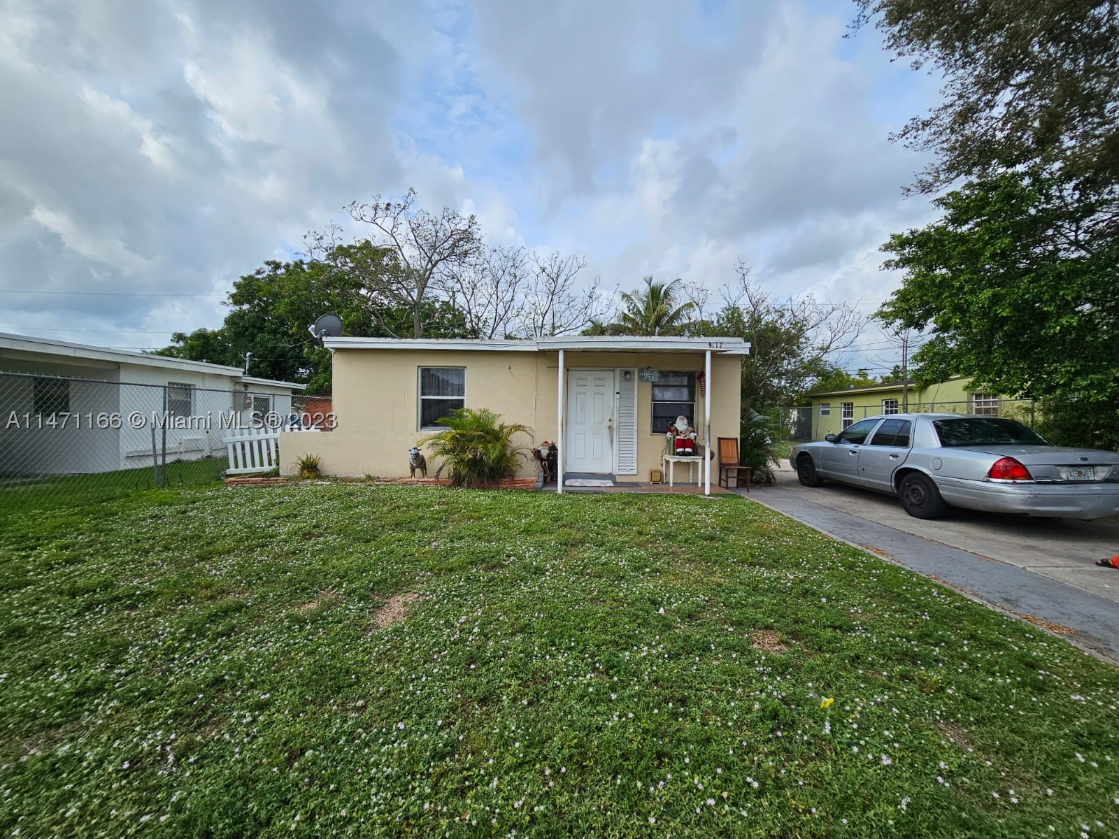 1817 Nw 25th Ave Property Photo 1