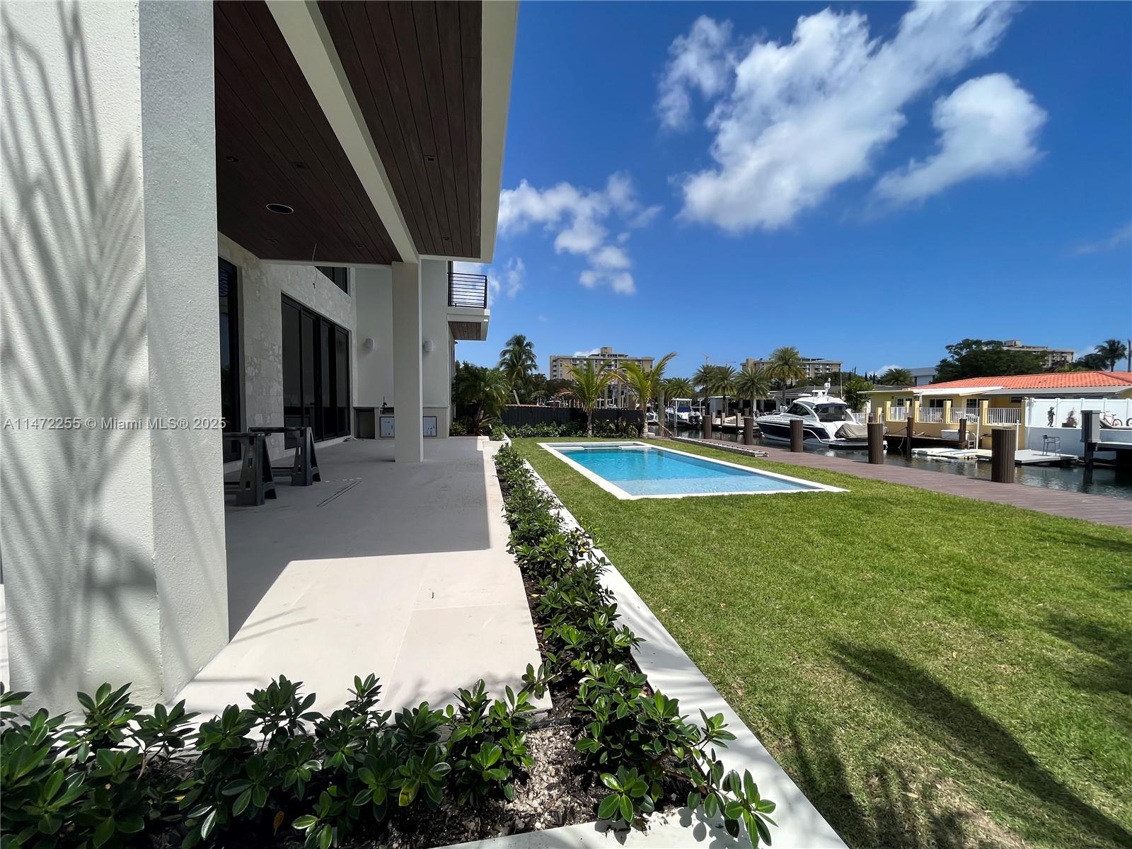 13085 Coronado Ter Property Photo 6