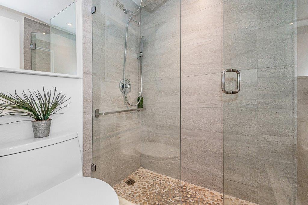 100 Lincoln Rd 410 Property Photo 26