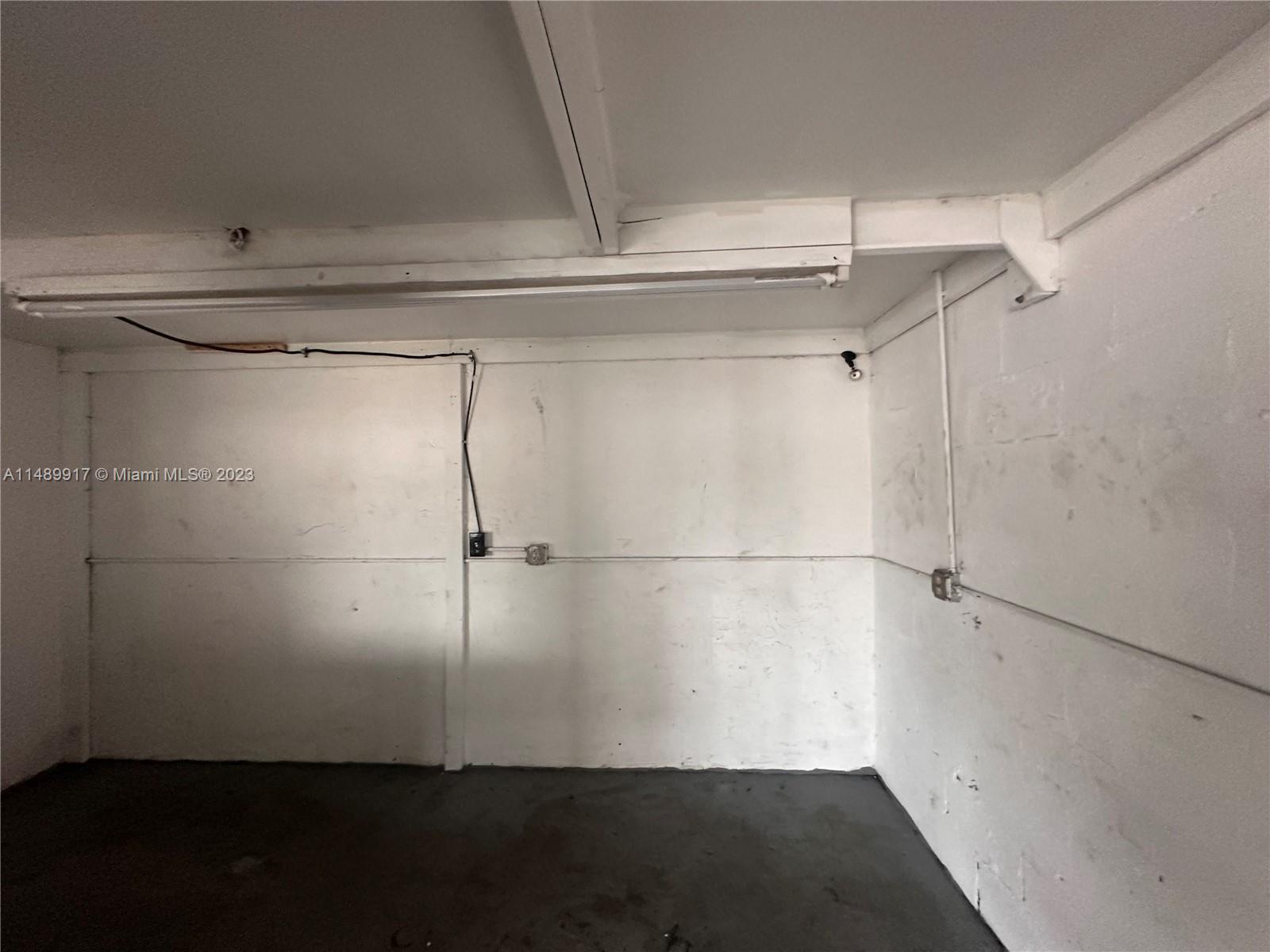 5660-5718 Rodman St Property Photo 11