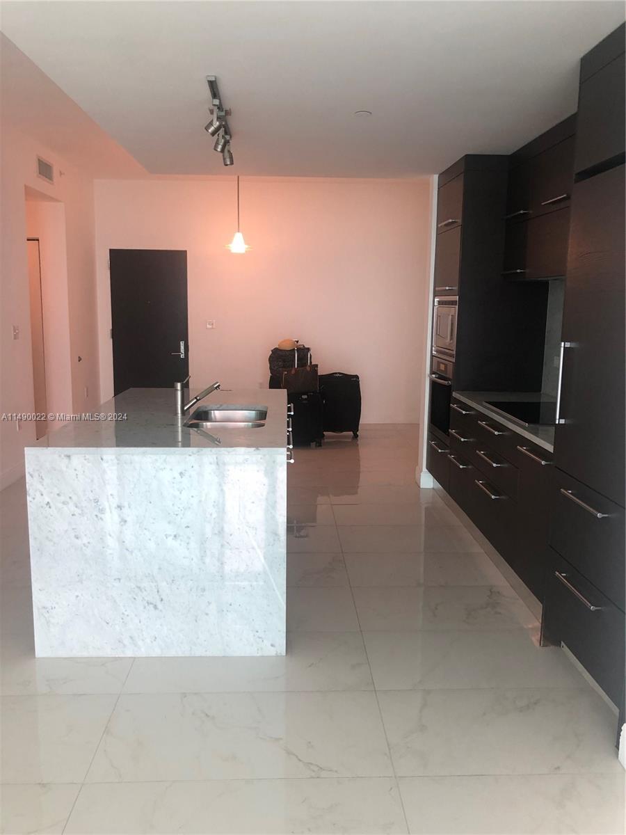 900 Biscayne Blvd 4904 Property Photo 11