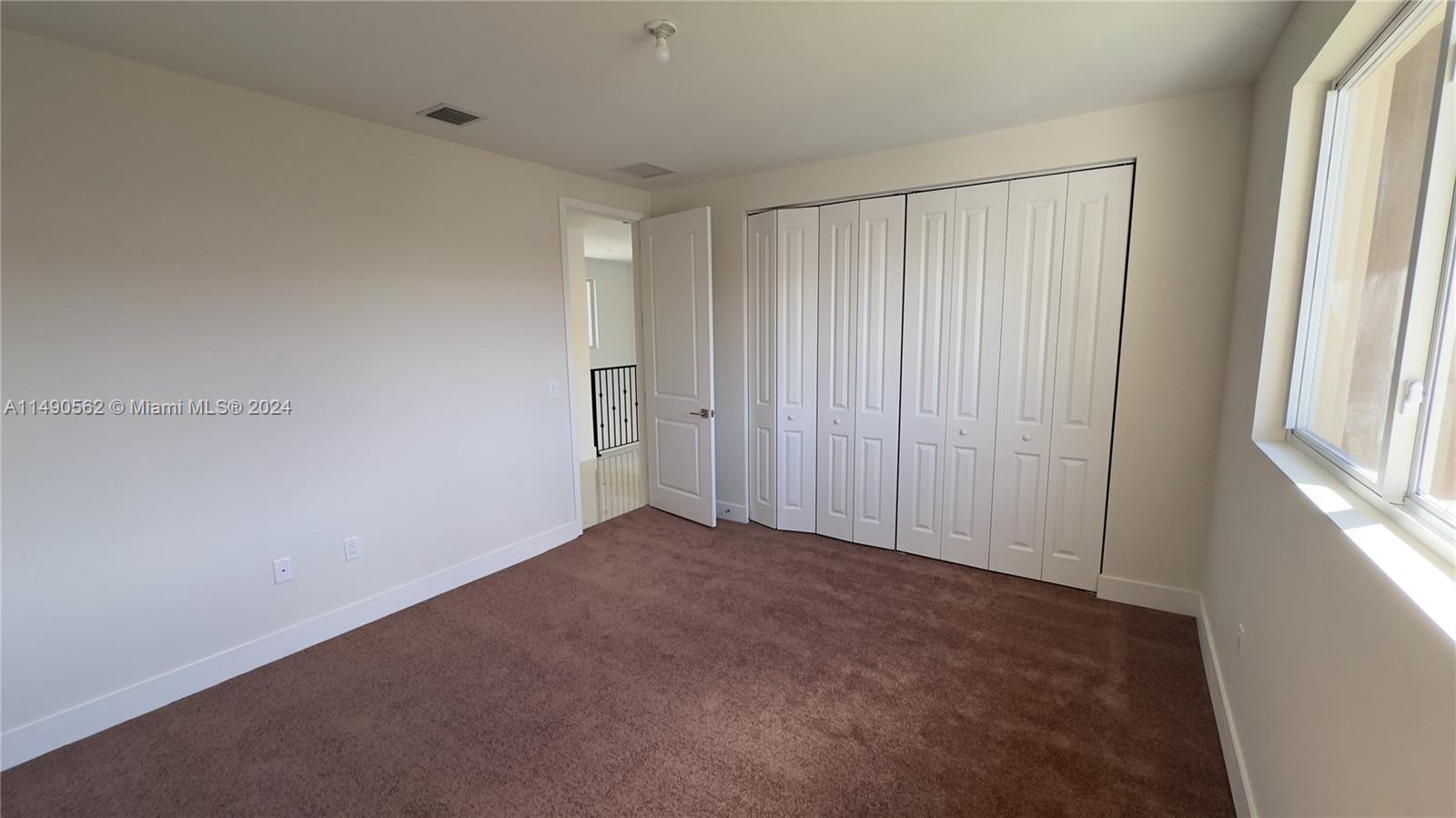 3562 Forest View Cir Property Photo 34