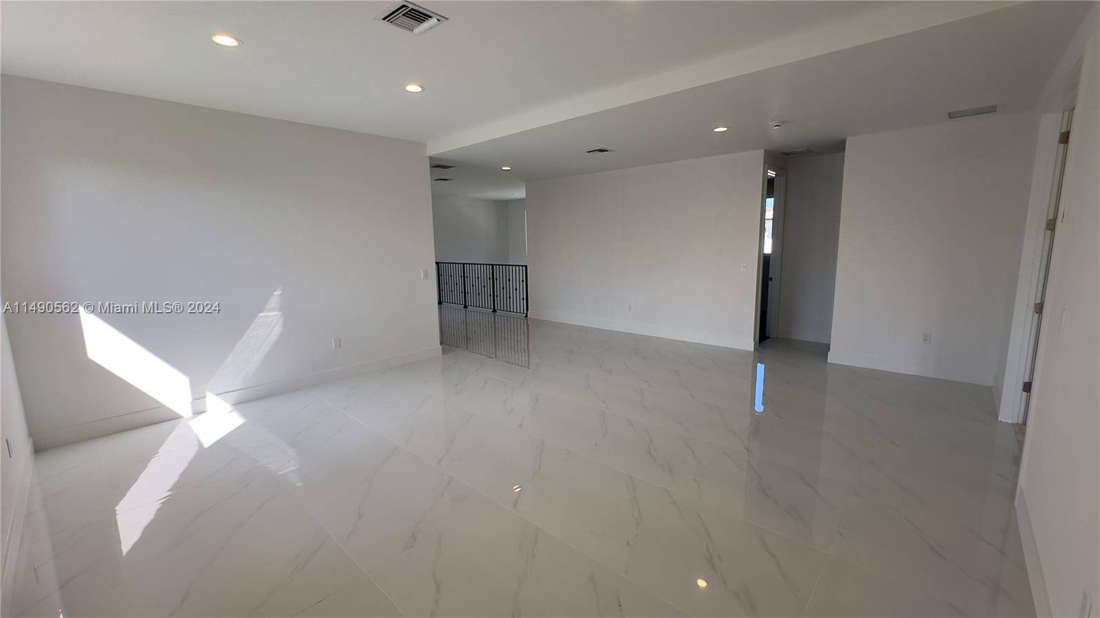 3562 Forest View Cir Property Photo 39