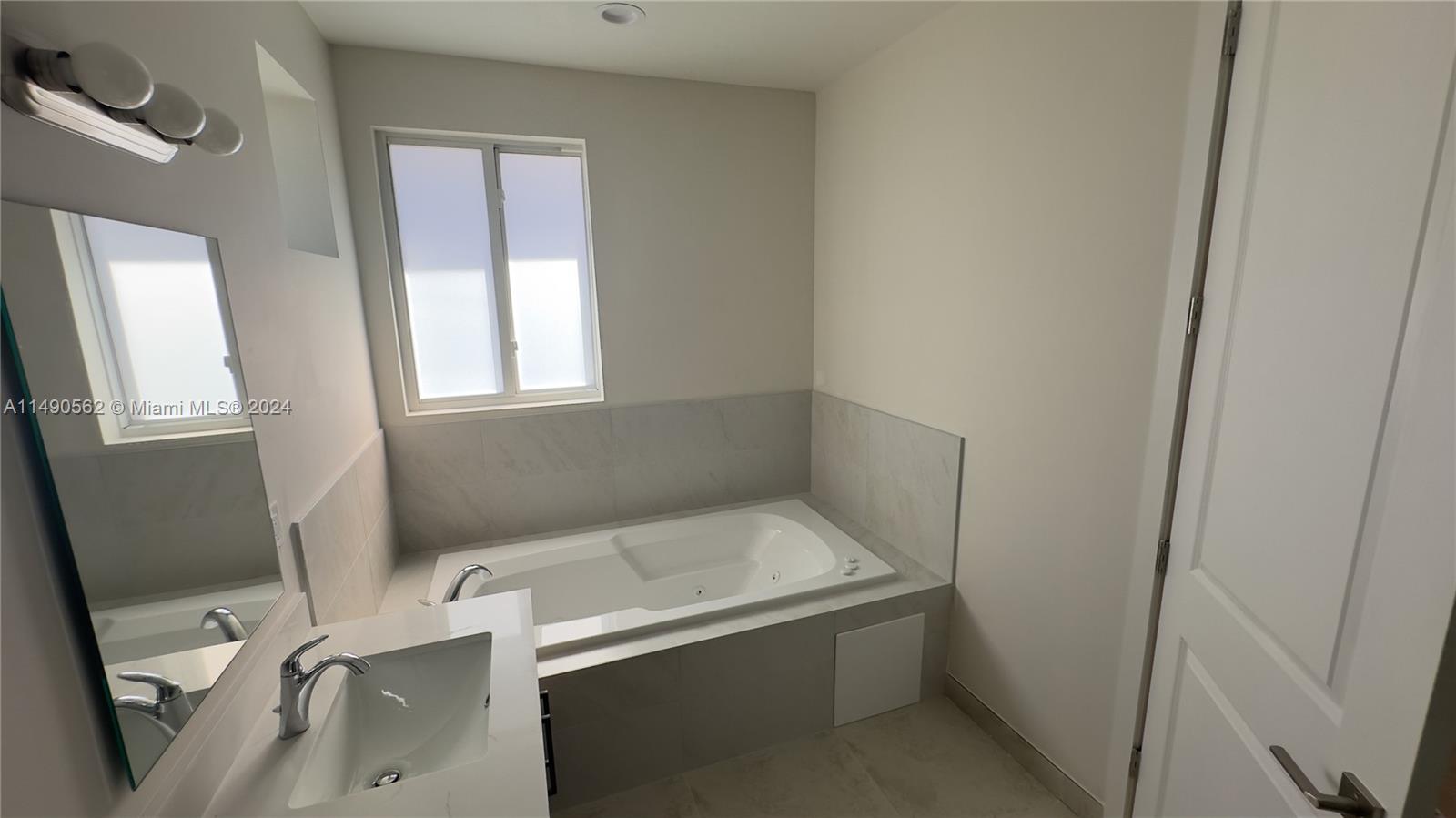 3562 Forest View Cir Property Photo 53