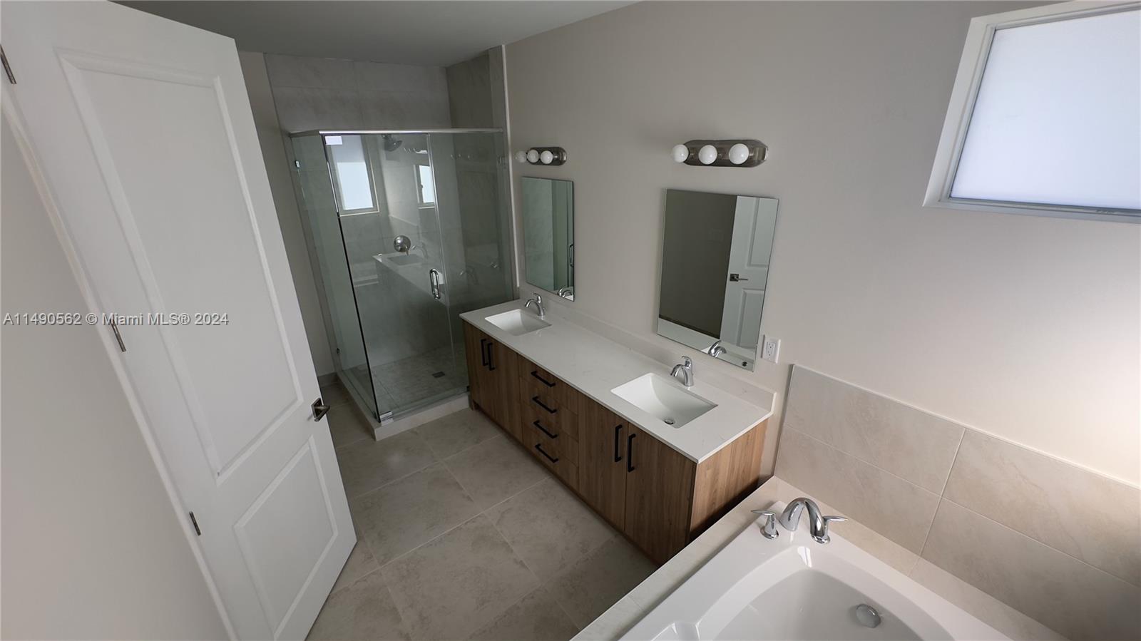 3562 Forest View Cir Property Photo 54