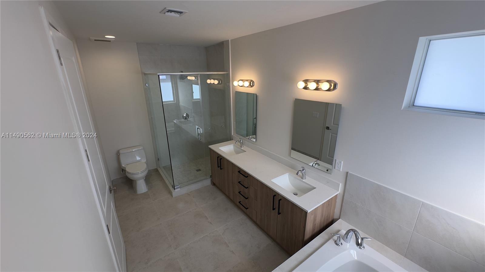 3562 Forest View Cir Property Photo 55