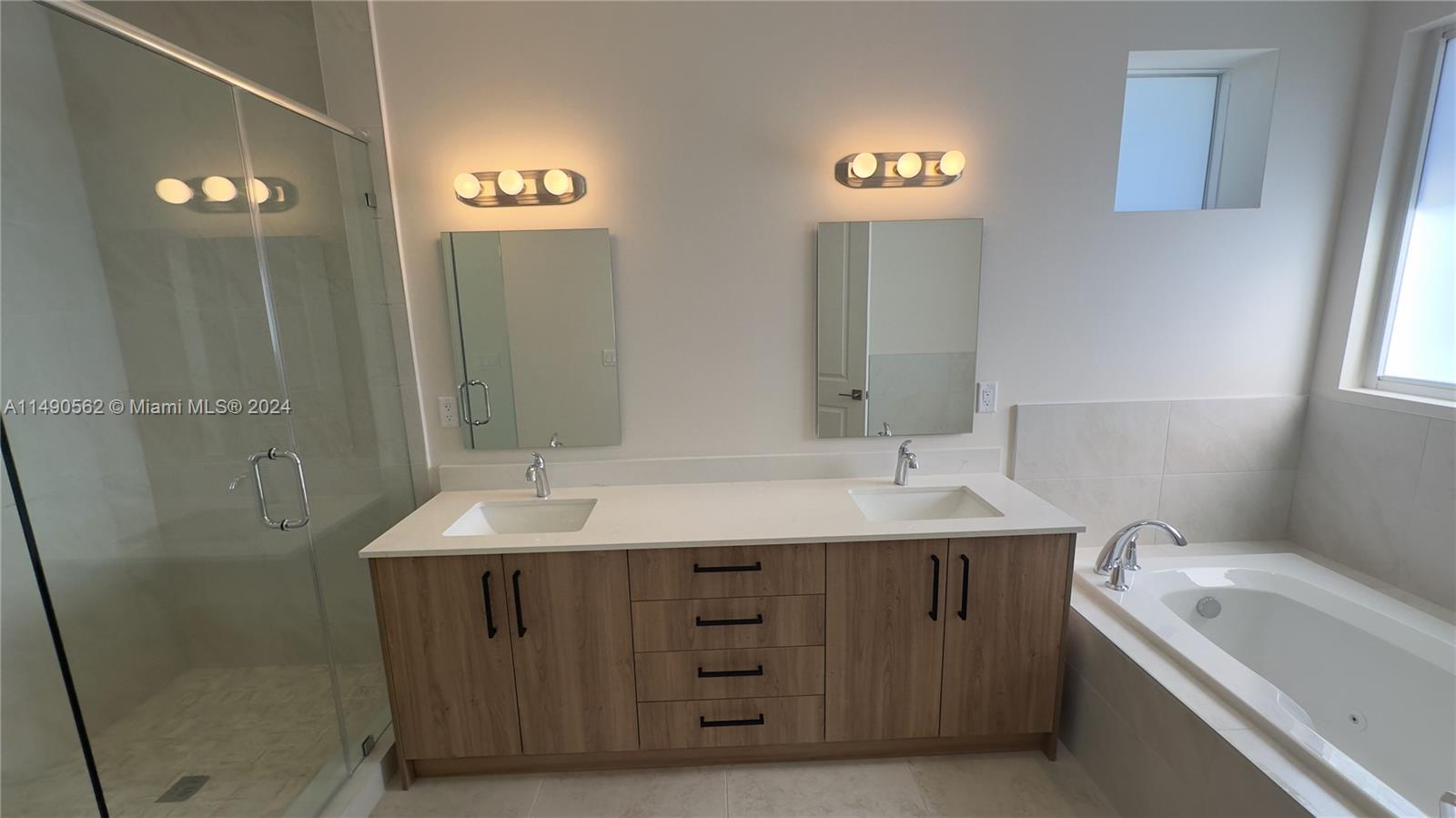 3562 Forest View Cir Property Photo 57