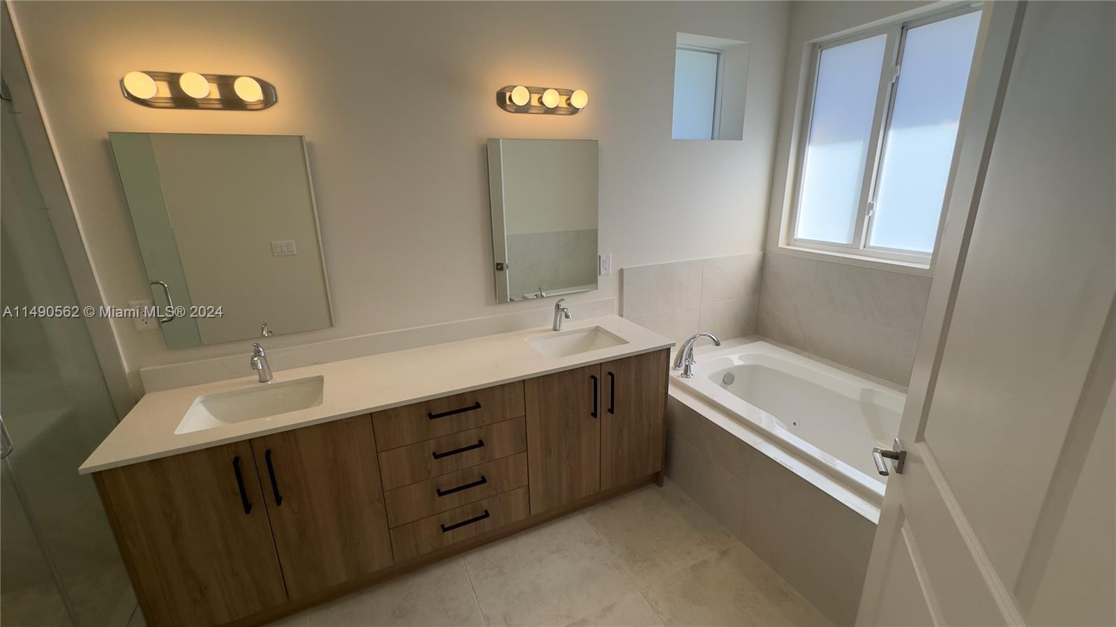 3562 Forest View Cir Property Photo 58