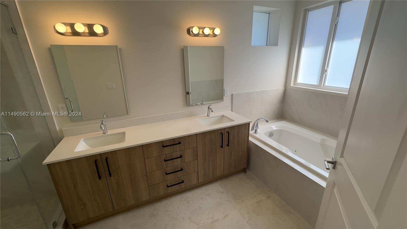 3562 Forest View Cir Property Photo 59