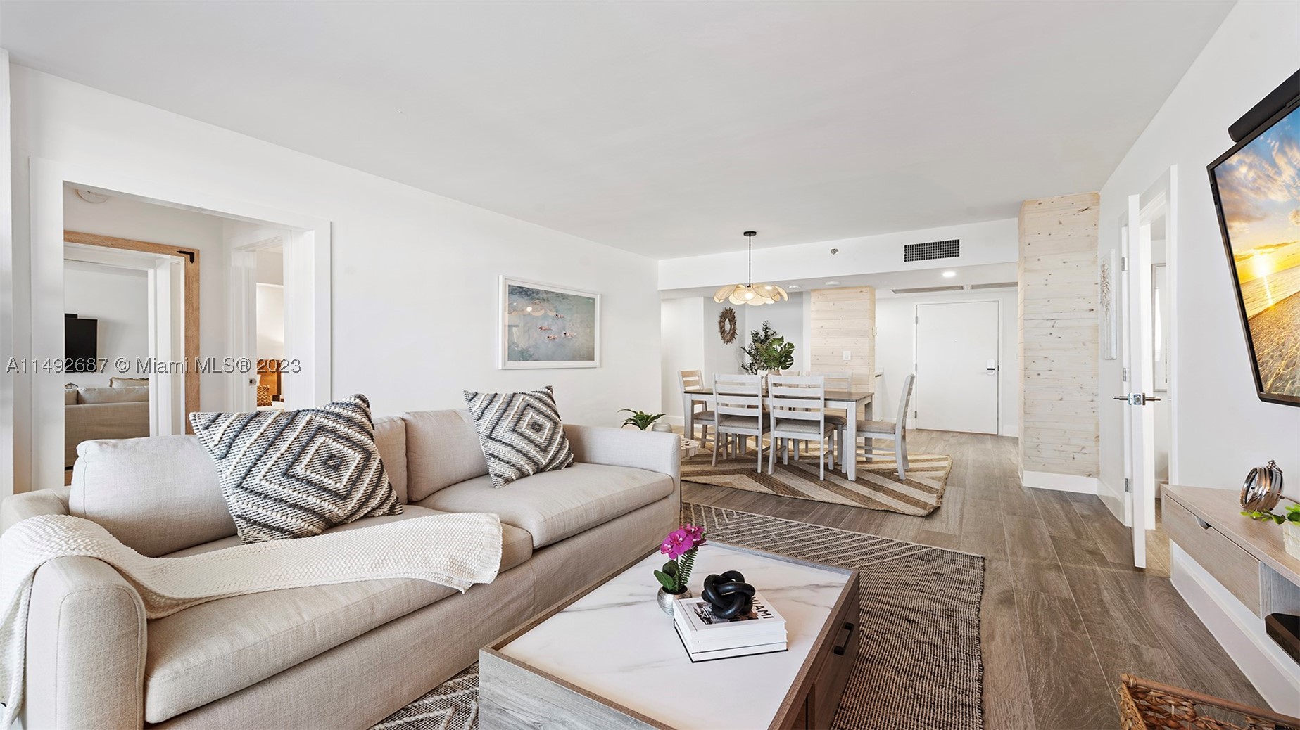 A11492687 Property Photo 13