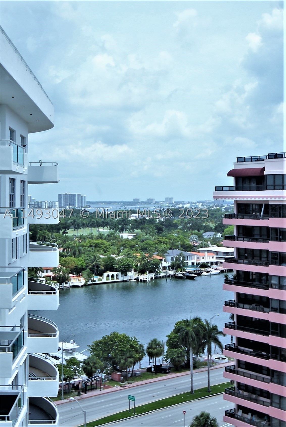 5161 Collins Ave 1610 Property Photo 16