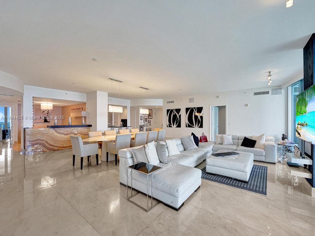 17121 Collins Ave 3904-5 Property Photo 3